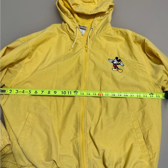 VINTAGE Walt Disney World Mickey Mouse Yellow bomber jacket Size XL‎ Extra Large - Picture 3 of 7